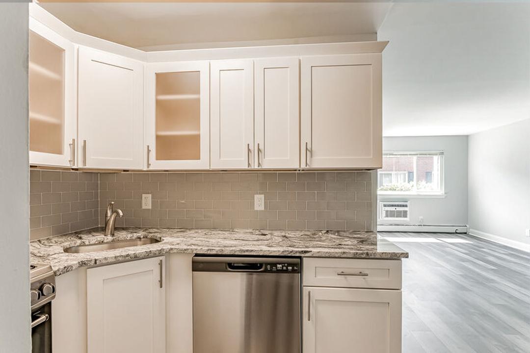 Gourmet kitchen + island — before